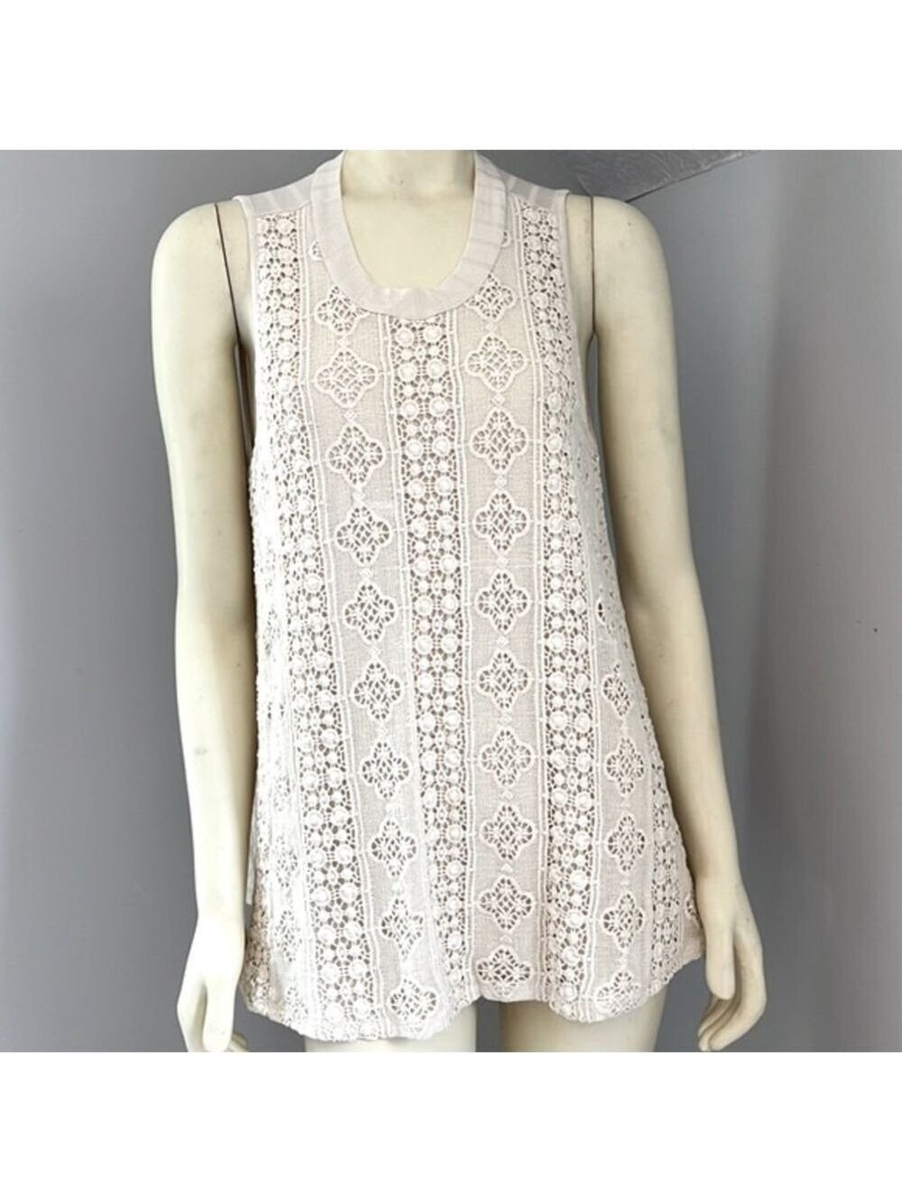 VENUS Women’s Crochet Front Sleeveless Scoop Neck Trapeze Top Cream Tank L